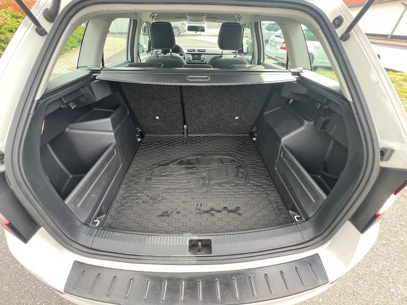 Škoda Fabia (2019) Ambition 1.0TSi 70kW 5°manuáln - fotka 14 z 26