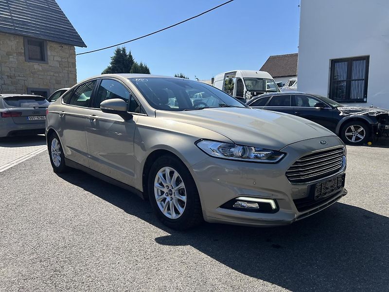 Ford Mondeo 1.5 Ti-VCT 118 kW - fotka 1 z 18