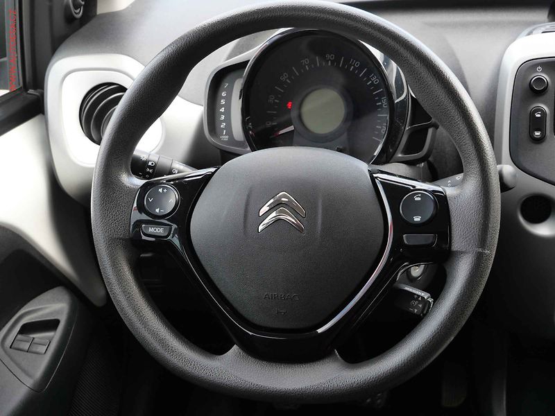Citroën C1 (2017) 1.2i, ČR, Klima - fotka 12 z 17