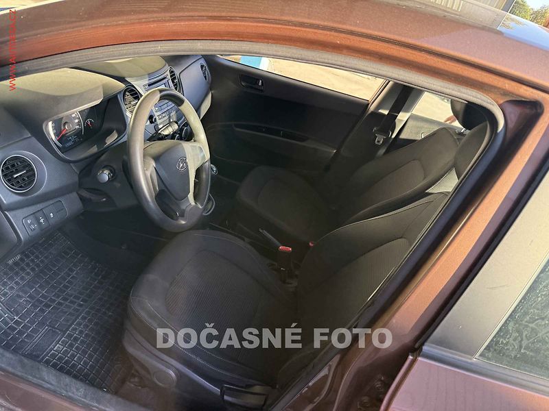 Hyundai i10 (2016) 1.0i, ČR, servis.kniha, AC - fotka 3 z 3