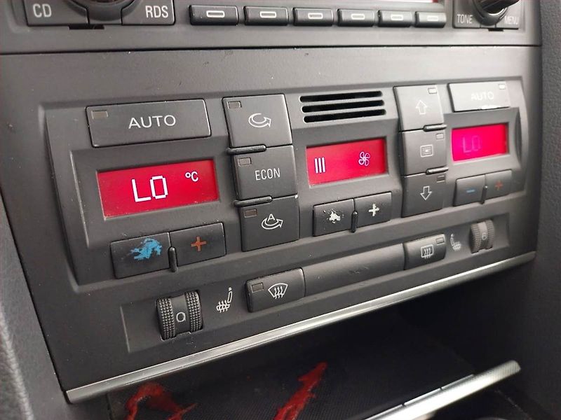 Audi A4 (2005) 2.0 TDI, Automat - fotka 17 z 22