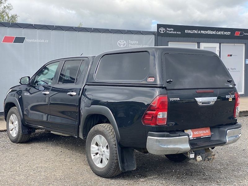 Toyota Hilux 2.4D, Webasto, automat, tažné - fotka 4 z 11