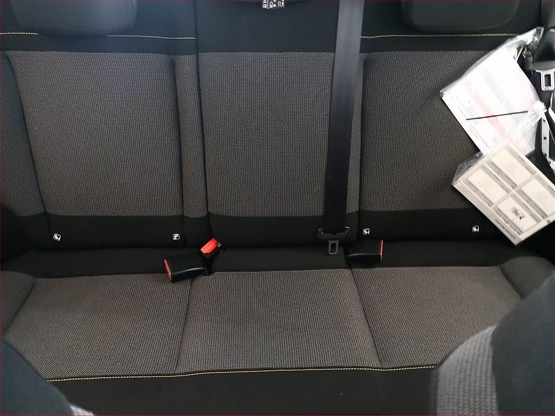 Citroën C3 (2019) 1.2 PureTech, Serv.kniha, Navi - fotka 10 z 14