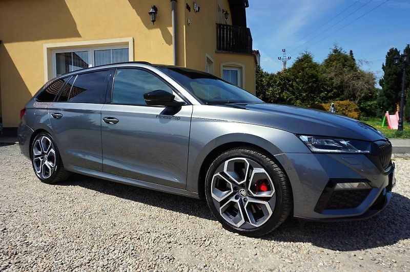 Škoda Octavia (2023) CHALLENGE 2.0 TSI 180 kW - fotka 2 z 50