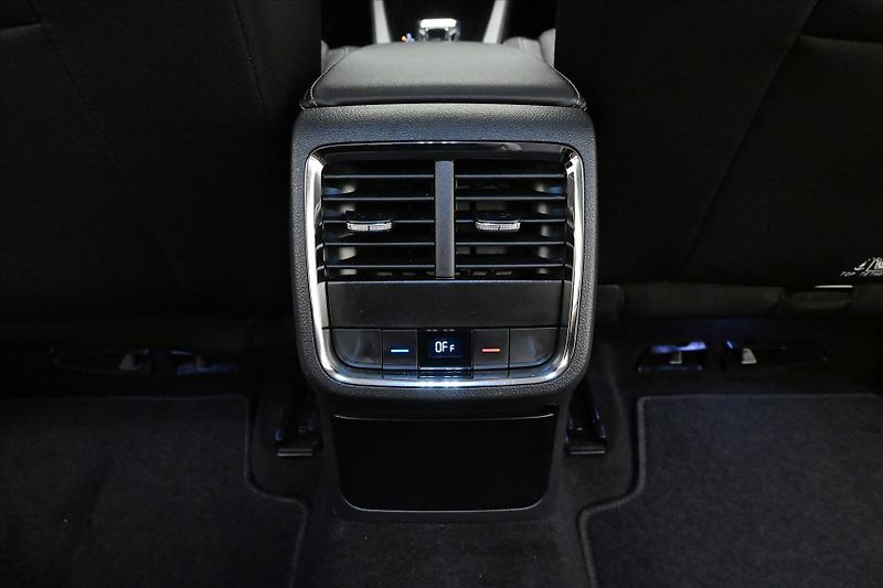 Škoda Octavia 2,0 TDI 110 kW DSG STYLE Záruk - fotka 23 z 31