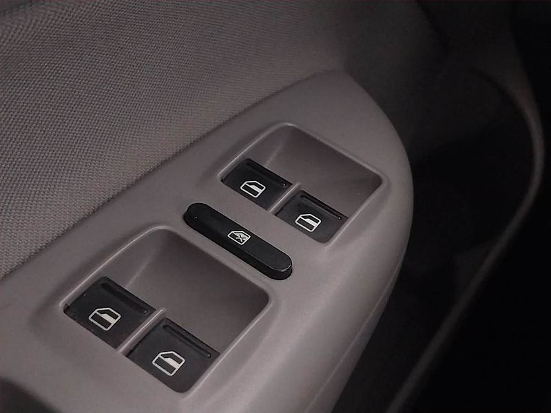 Škoda Octavia (2010) 1.6 TDI, Tempomat - fotka 22 z 22