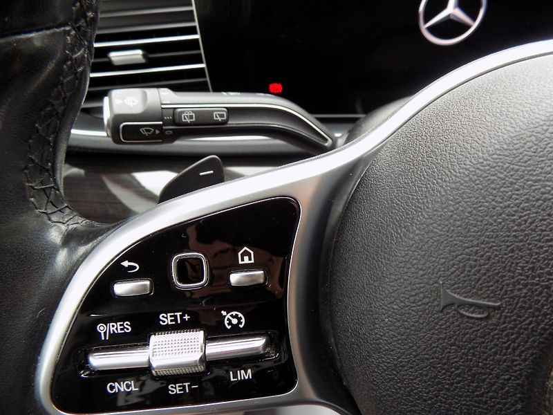 Mercedes-Benz GLE (2019) 300d/4-Matic/Full-Led/ - fotka 31 z 48