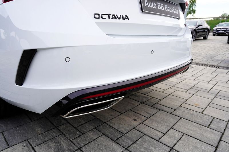 Škoda Octavia RS 2.0 TDI 4x4/147kW/DSG/ČR - fotka 17 z 45
