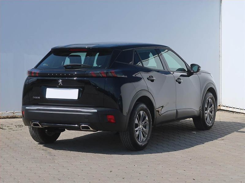 Peugeot 2008 (2022) Active Pack 1.2 PureTech - fotka 5 z 18