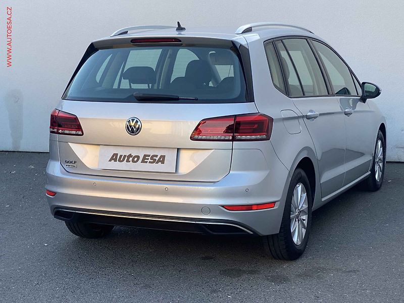 Volkswagen Golf Sportsvan (2019) 1.5TSi, 1.maj,ČR, DSG, navi - fotka 4 z 19