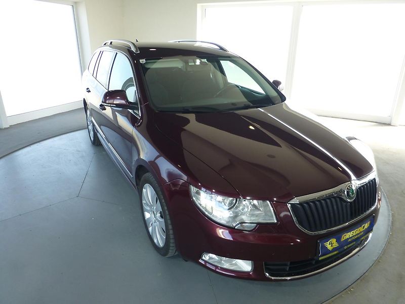 Škoda Superb (2013) 2,0TDI*VYHŘ.S**XENONY**WEBASTO - fotka 4 z 32
