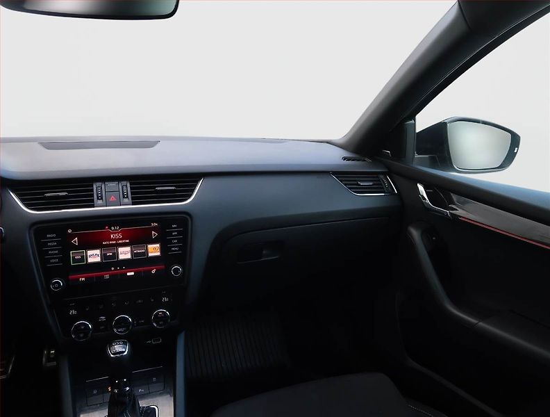 Škoda Octavia (2018) RS 2.0 TDI 4x4 DSG, 4X4 - fotka 8 z 21