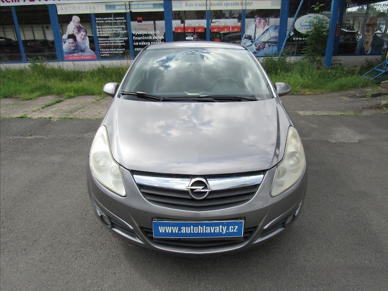 Opel Corsa 1,2 i 59kW - fotka 2 z 26
