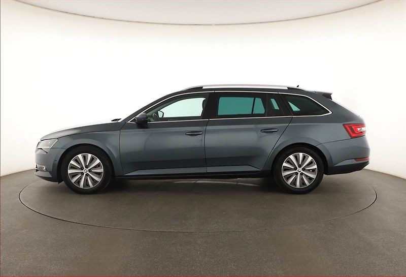 Škoda Superb (2017) 1.6 TDI, Navi, Xenony - fotka 3 z 20
