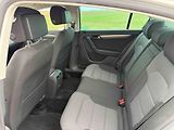 Volkswagen Passat (2012) 2.0 /103kW - náhled 11