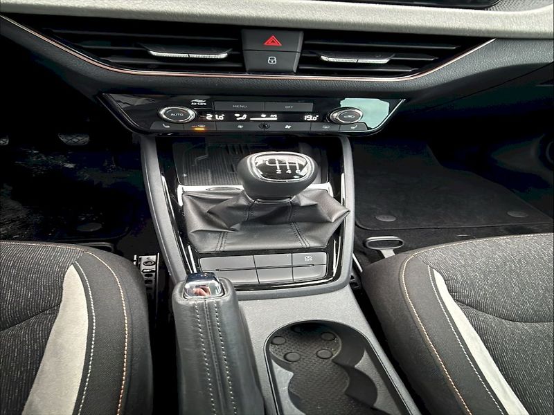 Škoda Kamiq (2024) Top Selection 1,0 TSI 85 kW 6- - fotka 21 z 22