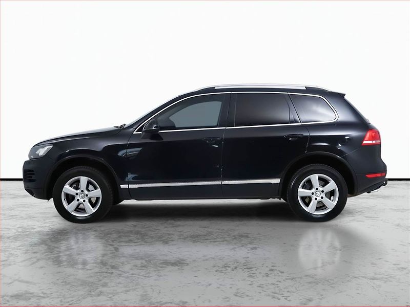 Volkswagen Touareg (2010) 3.0 TDI, 4X4, Automat, Navi - fotka 3 z 21