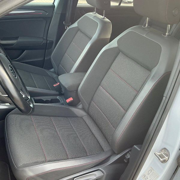 Volkswagen T-Roc (2022) 2.0 TDI DSG Sport - fotka 17 z 31