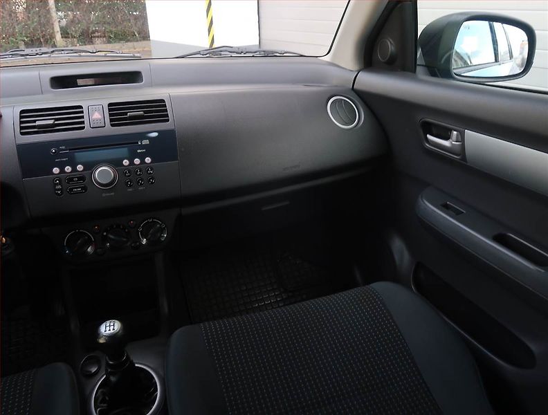 Suzuki Swift (2007) 1.3 i, nová STK, Klima - fotka 8 z 16