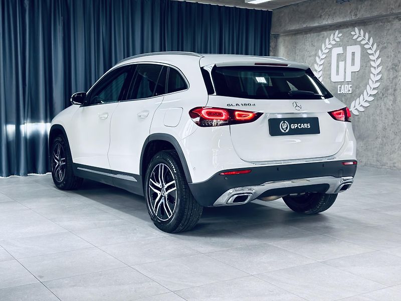 Mercedes-Benz GLA (2023) 180d*CZ*DPH*LED* - fotka 4 z 35