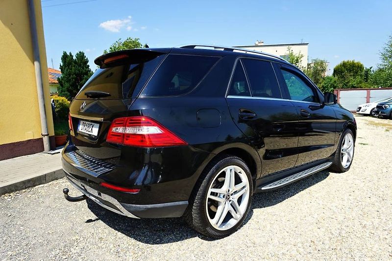 Mercedes-Benz Třídy M (2013) 350 4 MATIC 3,0 CDI 190 kW - fotka 5 z 69