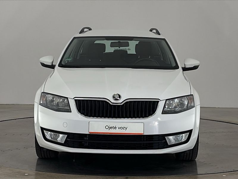Škoda Octavia Ambition - fotka 4 z 28