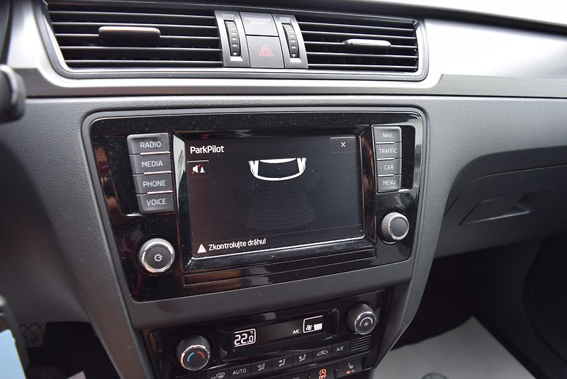 Škoda Rapid (2016) 1.2TSI 81kw ED. JOY XEN TAŽNÉ - fotka 27 z 45