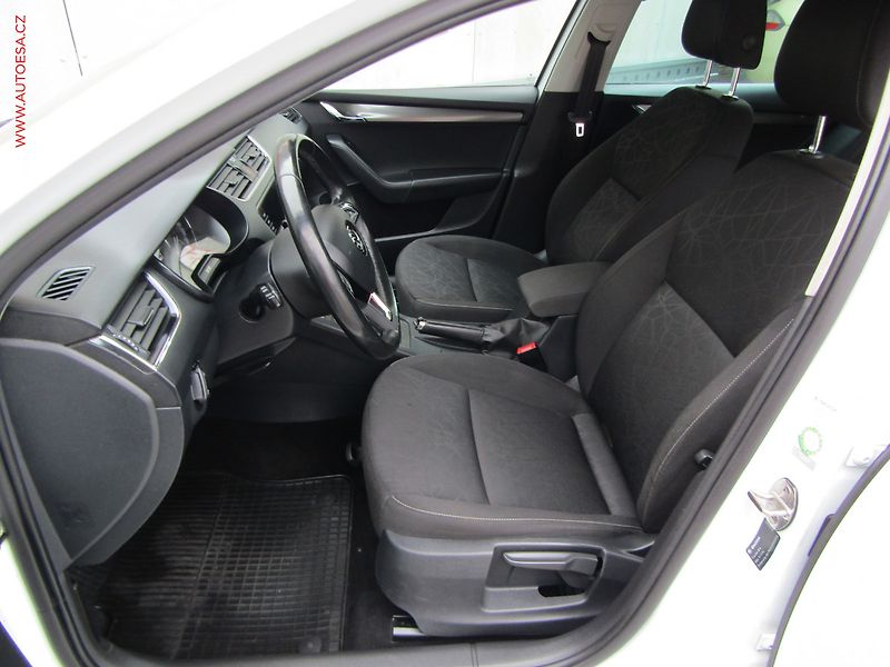 Škoda Octavia (2018) 2.0 TDi, Clever, LED - fotka 9 z 18