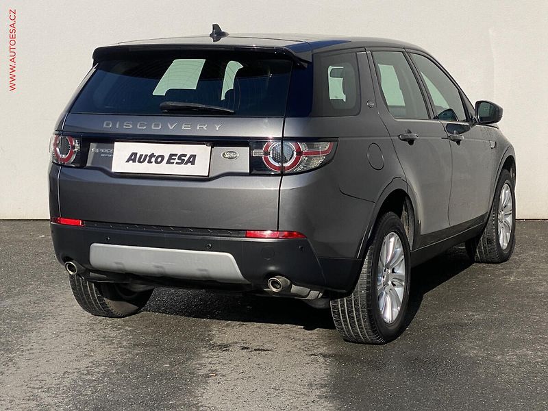 Land Rover Discovery Sport (2015) 2.2 TD4 4x4, AT, bixen, panor - fotka 4 z 19