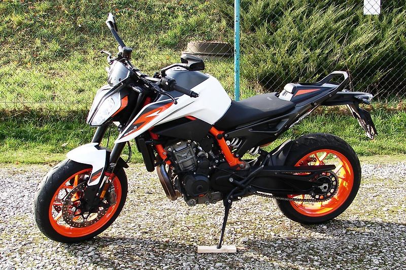 KTM 890 Duke R 121PS ČR 1. maj. - ZADÁNO! - fotka 1 z 34