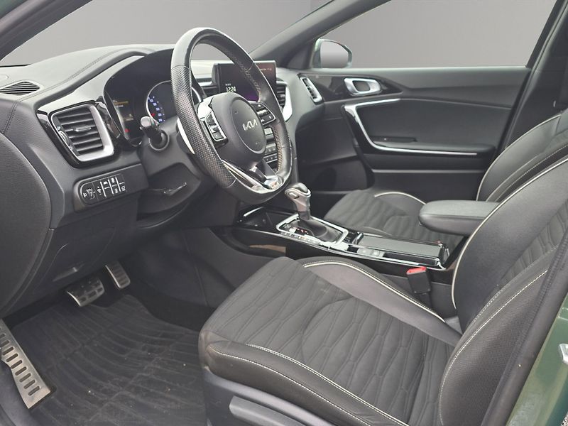 Kia Ceed (2023) GT Line 1.5 T-GDi 118kW A/T, 1 - fotka 9 z 28