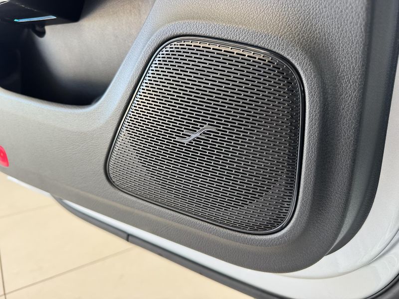 Mercedes-Benz CLA 250e AMG*160kW*Webasto*Panoram - fotka 33 z 40
