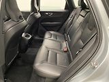 Volvo XC60 D4 AWD R-DESIGN AUT - náhled 4