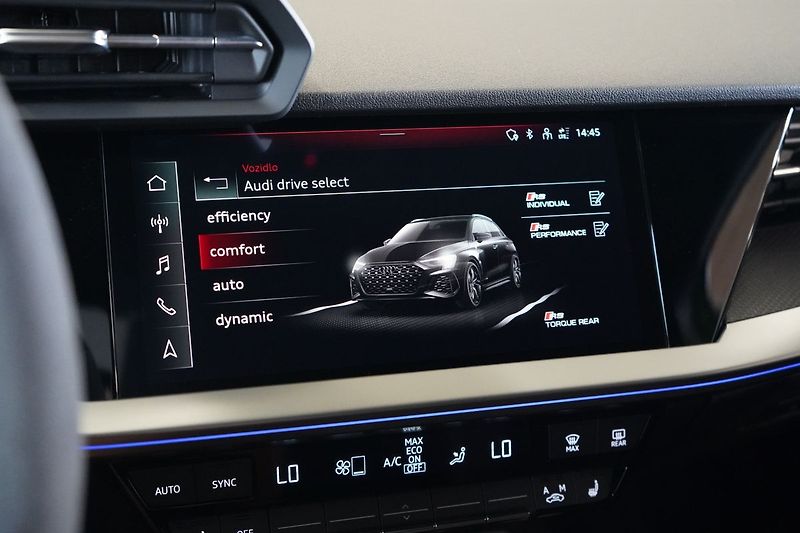 Audi RS 3 Sportback,Quattro, Matrix, B&O - fotka 27 z 44