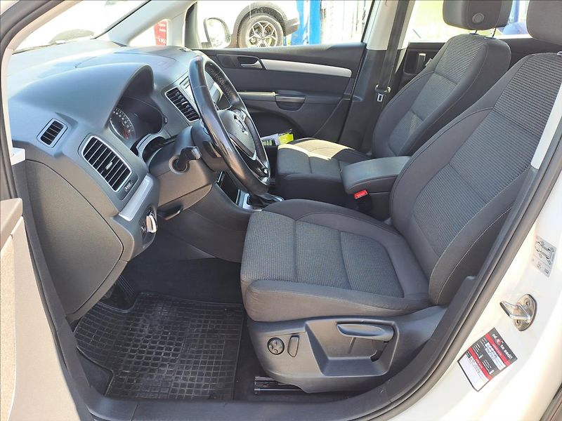 Volkswagen Sharan 2,0 TDI DSG NAVIGACE - fotka 5 z 18
