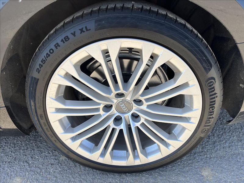 Audi A5 2.0 SPORTBACK 40 TDi 4x4 S-TRO - fotka 48 z 56