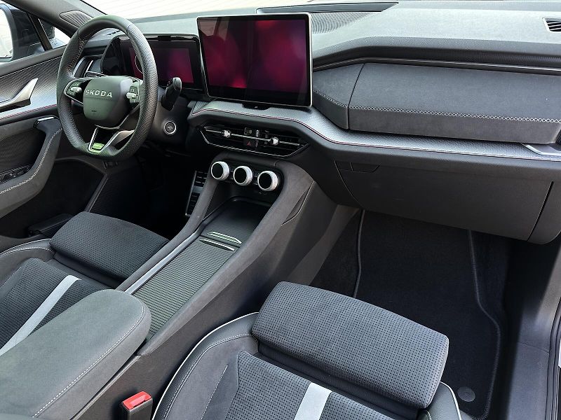 Škoda Kodiaq 2.0TDi 4x4 Sportline 193PS 7MÍ - fotka 48 z 53