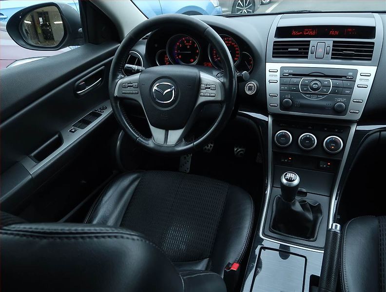 Mazda 6 (2008) 2.5, Tažné, jezdí výborně - fotka 7 z 16