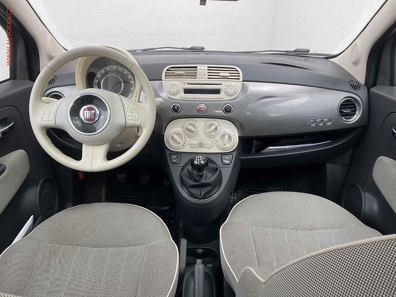 Fiat 500 (2014) 1.2i, Lounge, panor - fotka 8 z 12