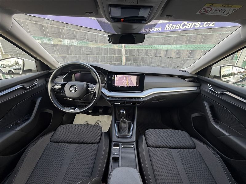 Škoda Octavia IV 2.0 TDI Ambition/Virtual/Fu - fotka 9 z 28