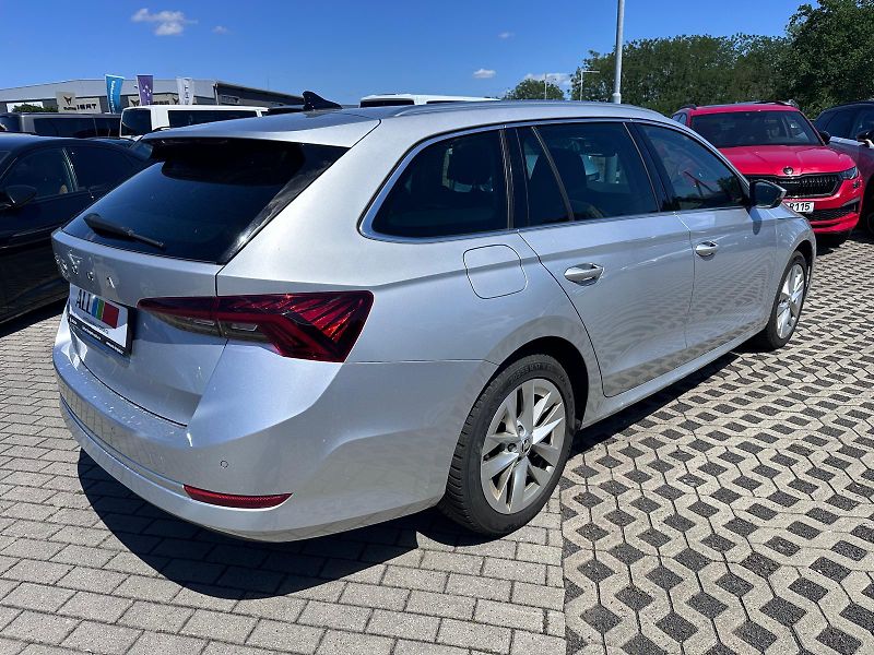 Škoda Octavia 2.0 TDI 85kW Style - fotka 2 z 16