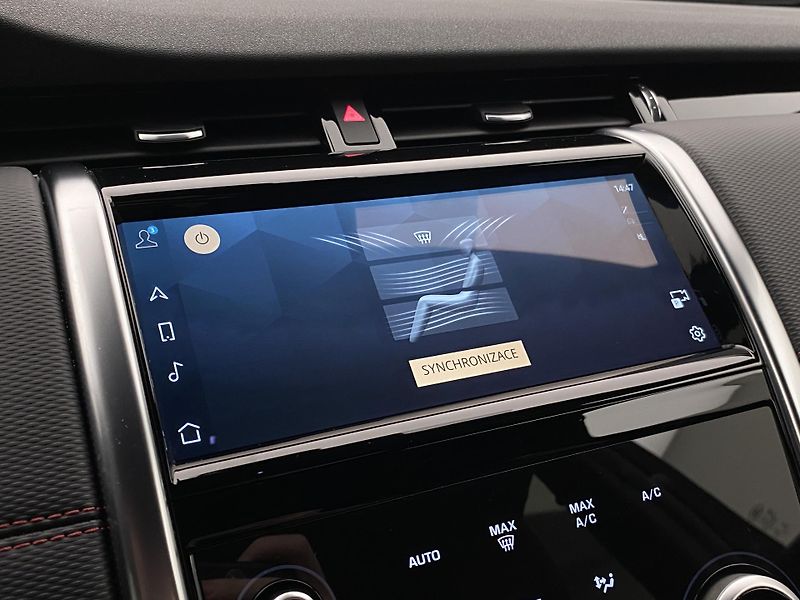 Land Rover Discovery Sport P200 R-DYNAMIC SE AWD AUT - fotka 40 z 47