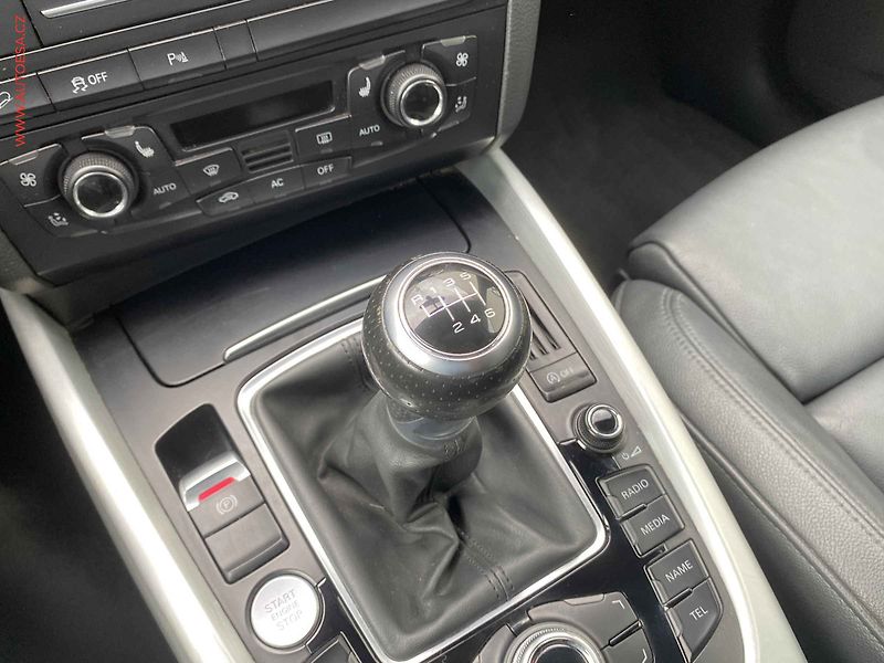 Audi Q5 (2011) 2.0 TFSi quattro, S-line - fotka 16 z 18