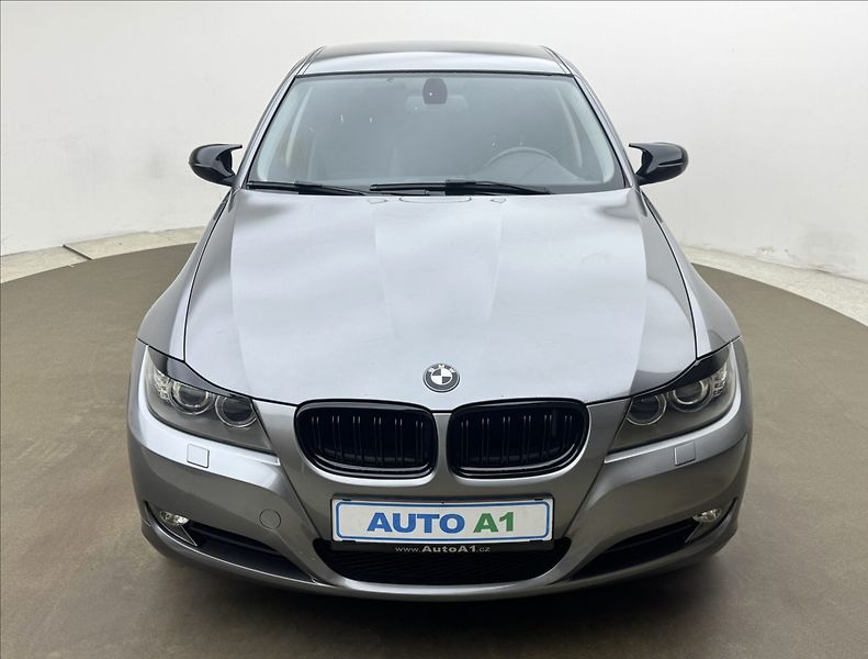 BMW Řada 3 2,0 i POLOKŮŽE AC VELKÝ SERVIS - fotka 2 z 44