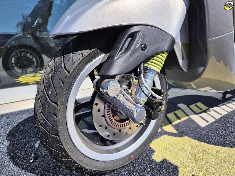 Vespa Elettrica (2026) Primavera Elettric TECH 70 - fotka 10 z 23