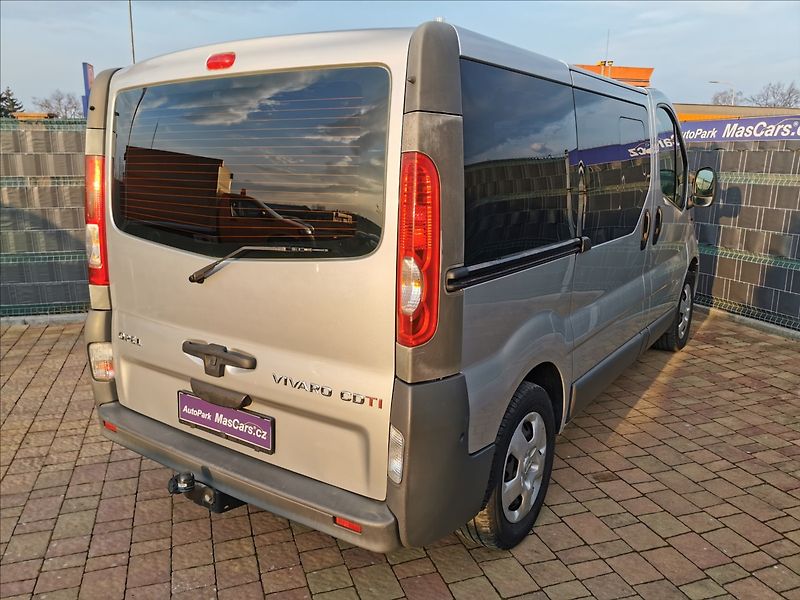 Opel Vivaro 2.0 CDTi 9míst - fotka 5 z 17