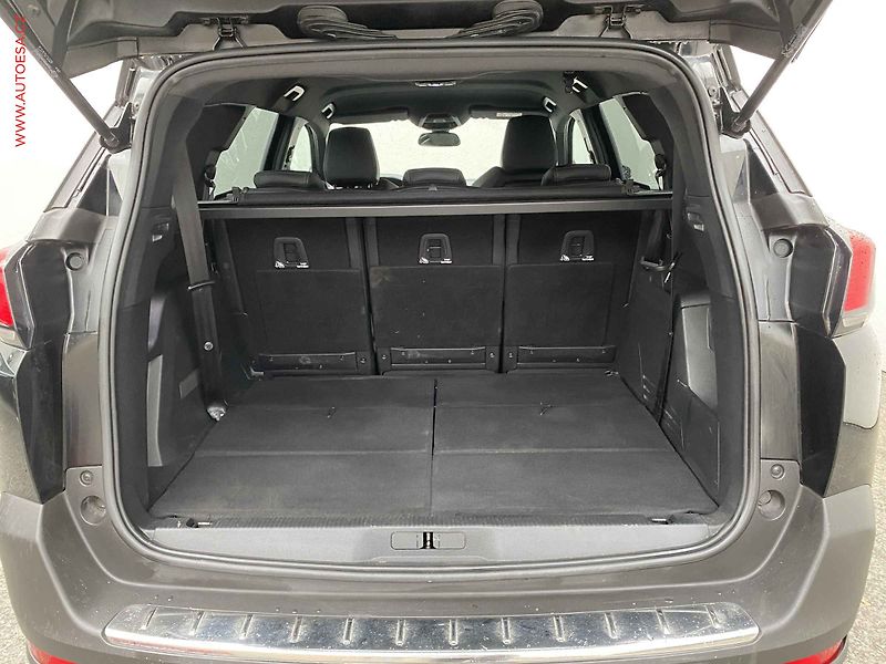Peugeot 5008 (2019) 1.2 PT, GT Line, AT, LED - fotka 8 z 19