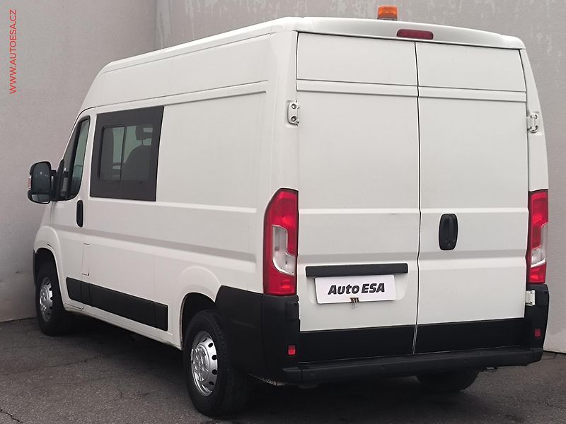 Citroën Jumper (2020) 2.2HDi L2H2 6míst, 1.maj,ČR - fotka 6 z 18