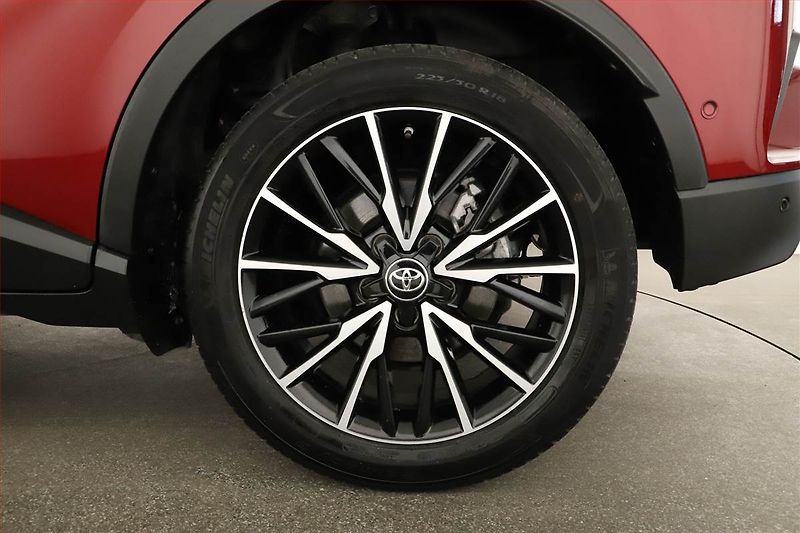 Toyota C-HR (2019) 1.8 Hybrid - fotka 12 z 15