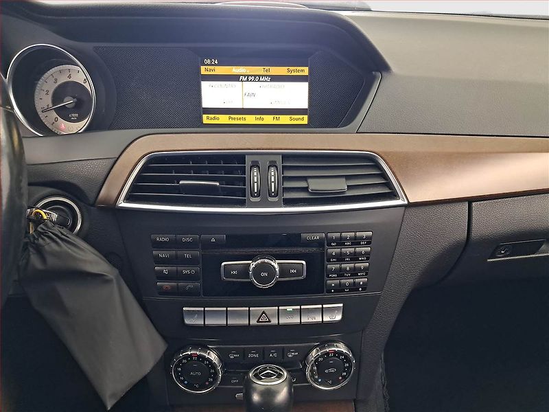 Mercedes-Benz Třídy C (2011) Elegance C 180, Automat, Navi - fotka 12 z 19